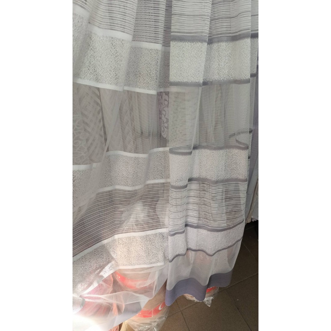 Жаккардовая тюль белая и цветная